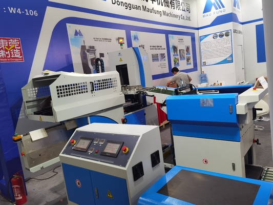 Otomatis Notebook Casing In Mesin Dan Hidrolik Joint Forming Machine Untuk Hard Cover Buku Mengikat MF-FAC390A